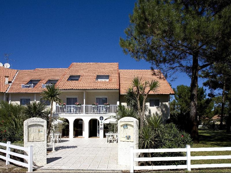 Les Vagues Hotel Restaurant Biscarrosse-Plage Exterior photo
