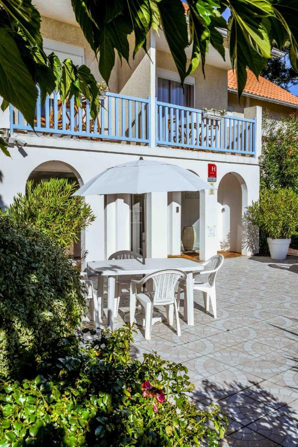 Les Vagues Hotel Restaurant Biscarrosse-Plage Exterior photo