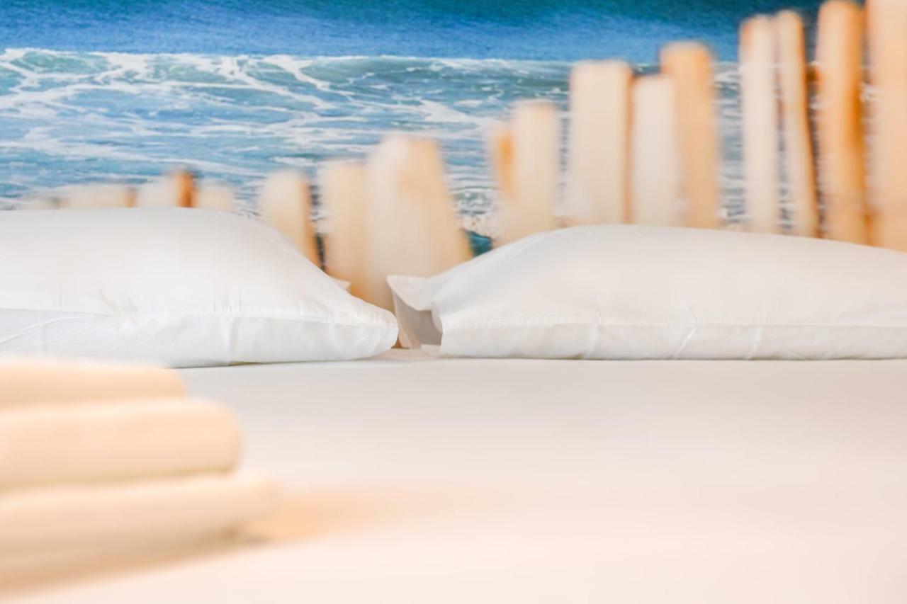 Les Vagues Hotel Restaurant Biscarrosse-Plage Exterior photo