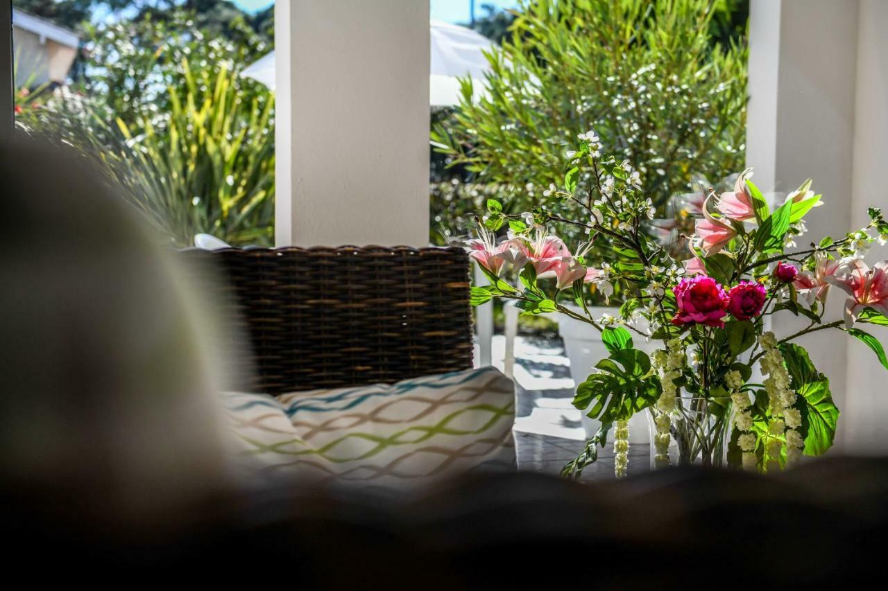 Les Vagues Hotel Restaurant Biscarrosse-Plage Exterior photo
